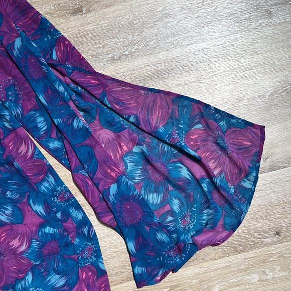 Forever 21 Gorgeous Summer Halter Jumpsuit Size Xs - Picture 3 of 9